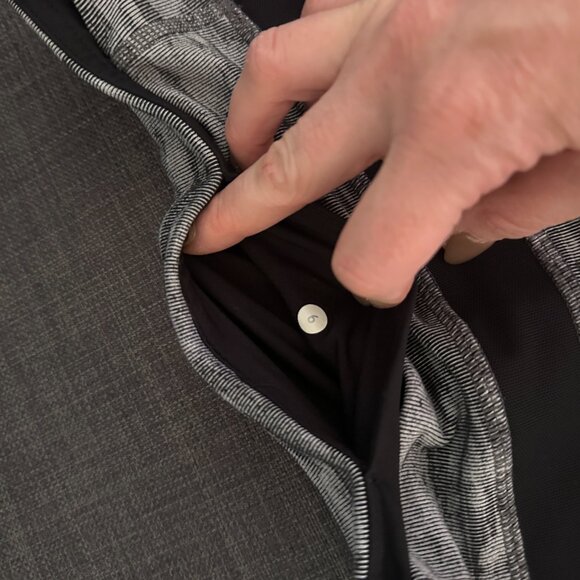 Lululemon Leggings, EUC, Black and Grey, size 6 - Picture 7 of 7